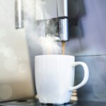 Hoe wordt decaf koffie gemaakt